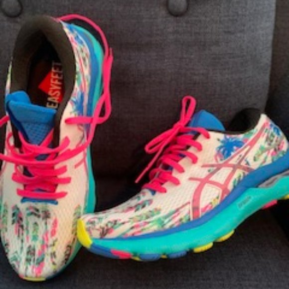 Asics Nimbus Runners - Picture 3 of 3